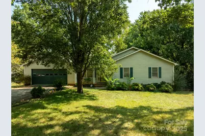 1713 Poe Circle, Hickory, NC 28601 - Photo 1