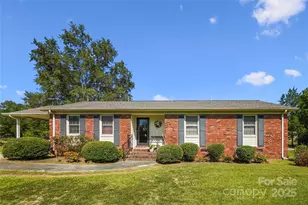 107 Colonial Dr, Chester, SC 29706 - Photo 1