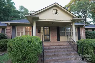 315 Dogwood Dr, Mount Holly, NC 28120 - Photo 1