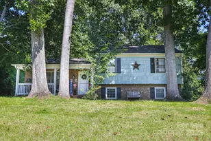 6719 Forest Oak Dr, Clemmons, NC 27102 - Photo 1