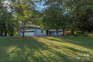 38 Faircrest Rd, Asheville, NC 28804 - Photo 1