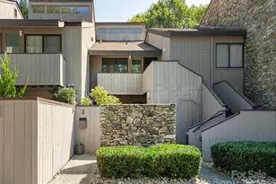 2 Lakemoor Ln, Hendersonville, NC 28739 - Photo 1