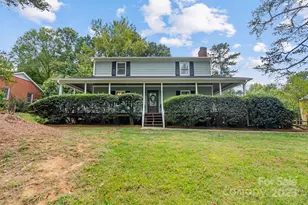 1114 Autumnwood Ln, Charlotte, NC 28213 - Photo 1