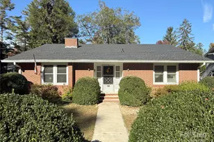 371 Kinross Dr, Flat Rock, NC 28731 - Photo 1