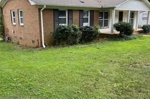 3526 Rosehaven Dr, Charlotte, NC 28205 - Photo 1