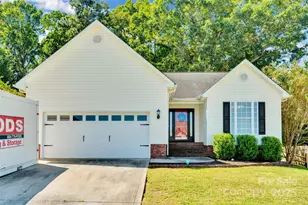 912 Carole Summey Dr, Dallas, NC 28034 - Photo 1