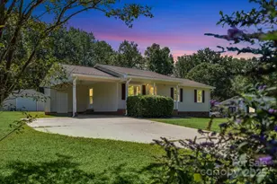 231 Pineland Ave, Shelby, NC 28152 - Photo 1