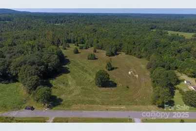 320 Mallard Drive, Grover, NC 28073 - Photo 1