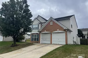 2840 Old Ironside Dr, Charlotte, NC 28213 - Photo 1