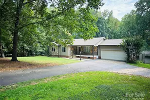 7536 Forest Oak Dr, Denver, NC 28037 - Photo 1