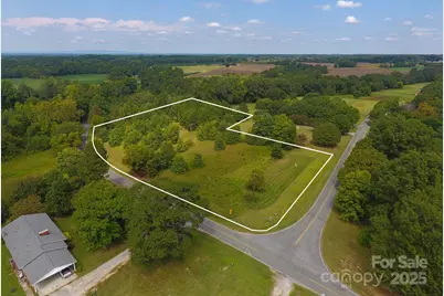 000 Putnam Lake Road, Kings Mountain, NC 28086 - Photo 1