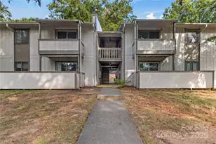 2205 Sunderland Rd, Winston Salem, NC 27103 - Photo 1