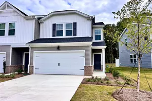 4121 Summit Woods Dr, Charlotte, NC 28216 - Photo 1