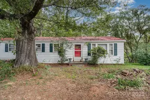 1345 28th St SW, Hickory, NC 28602 - Photo 1