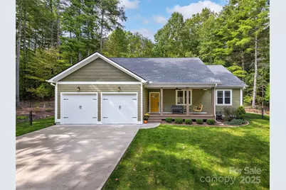 289 Thomas Road, Hendersonville, NC 28739 - Photo 1