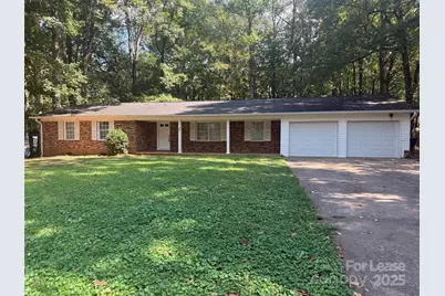 301 Montgomery Drive, Statesville, NC 28625 - Photo 1