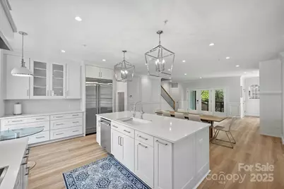 321 W 7th Street, Charlotte, NC 28202 - Photo 1