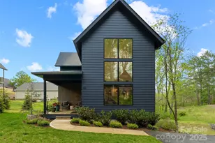 110 Timberview Dr, Swannanoa, NC 28778 - Photo 1