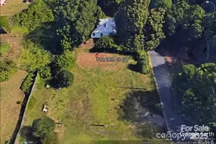 512 28th St SW, Hickory, NC 28602 - Photo 1