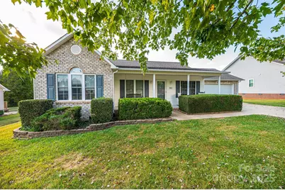 1462 Farmington Hills Drive, Conover, NC 28613 - Photo 1