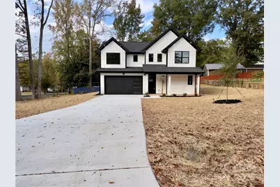 7302 Lanterntree Lane, Charlotte, NC 28215 - Photo 1