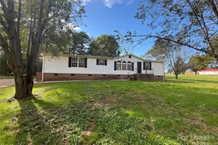 318 Rankin Hill Rd, Troutman, NC 28166 - Photo 1