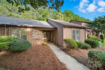 1621 12th Street NE, Hickory, NC 28601 - Photo 1