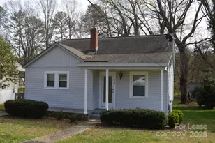 313 W Bingham St, Statesville, NC 28677 - Photo 1