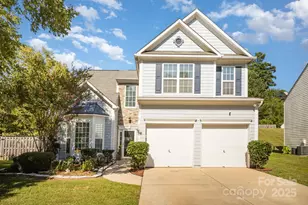 10914 Chastain Parc Dr, Charlotte, NC 28216 - Photo 1