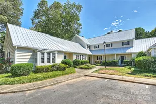 3810 Selwyn Farms Ln, Charlotte, NC 28209 - Photo 1