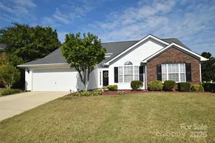 2709 Hampton View Ct, Charlotte, NC 28213 - Photo 1