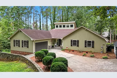 507 6th Avenue NE, Conover, NC 28613 - Photo 1