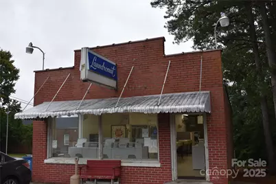 105 S School Street, Mount Gilead, NC 27306 - Photo 1