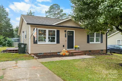 621 W 13th Street, Newton, NC 28658 - Photo 1