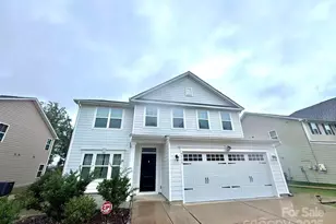 4735 Green Mountain Dr, Charlotte, NC 28215 - Photo 1