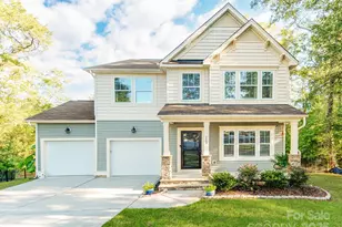 112 Elk Ct, Mount Holly, NC 28120 - Photo 1