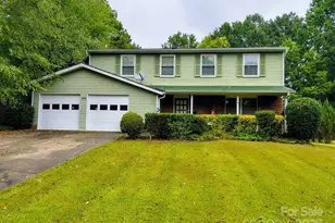 7404 Shadowlake Dr, Charlotte, NC 28226 - Photo 1