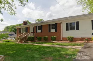416 W Pine St, Lincolnton, NC 28092 - Photo 33