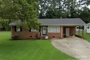 2067 Lithia Springs Rd, Lincolnton, NC 28092 - Photo 1