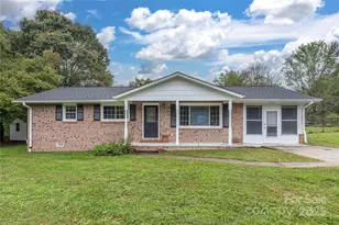 205 Jeff St, Hendersonville, NC 28739 - Photo 1