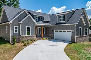 3733 Whitney Dr NE, Hickory, NC 28601 - Photo 1