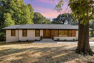 345 Kentberry Dr, Charlotte, NC 28214 - Photo 1