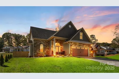 137 Maplewood Court, Hudson, NC 28638 - Photo 1