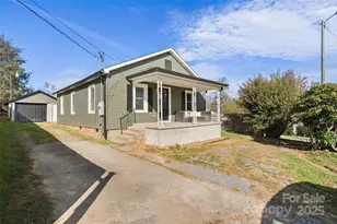 107 Thomas St, Canton, NC 28716 - Photo 1