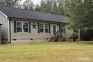 10 Carolina Mountain Dr, Candler, NC 28715 - Photo 1