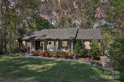 425 Hunters Glen Lane, Hendersonville, NC 28739 - Photo 1