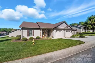 505 2nd St Pl NE, Conover, NC 28613 - Photo 1