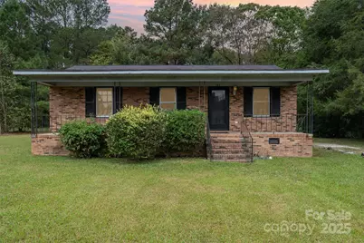 574 Gardendale Circle, Chester, SC 29706 - Photo 1
