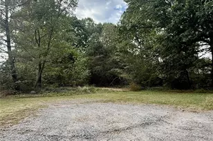 1005 27th St NE, Conover, NC 28613 - Photo 1