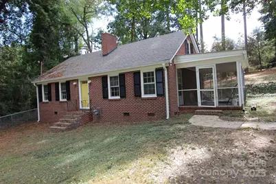 502 E Wade Street, Wadesboro, NC 28170 - Photo 1